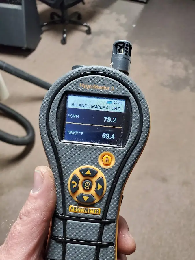 Moisture meter humidity assessment for Fire & Smoke Damage Restoration in Solana Beach
